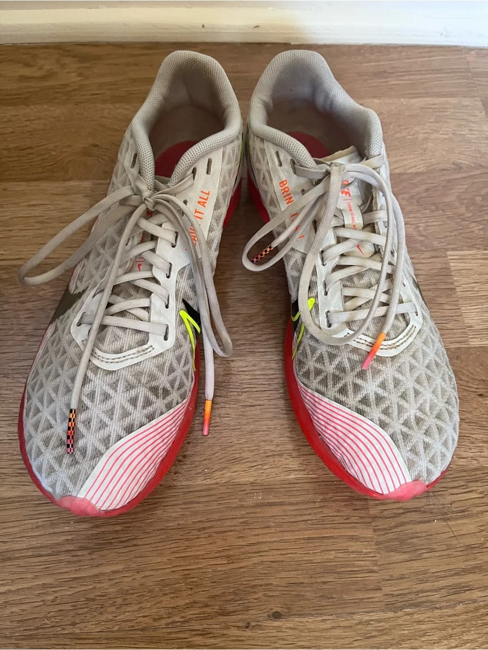 Nike Women's Light Gray and Coral Athletic Running Shoes - Size 5.5